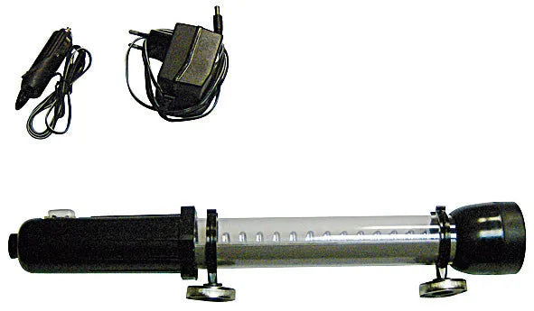 Rechargeable LED flashlight pilot focus