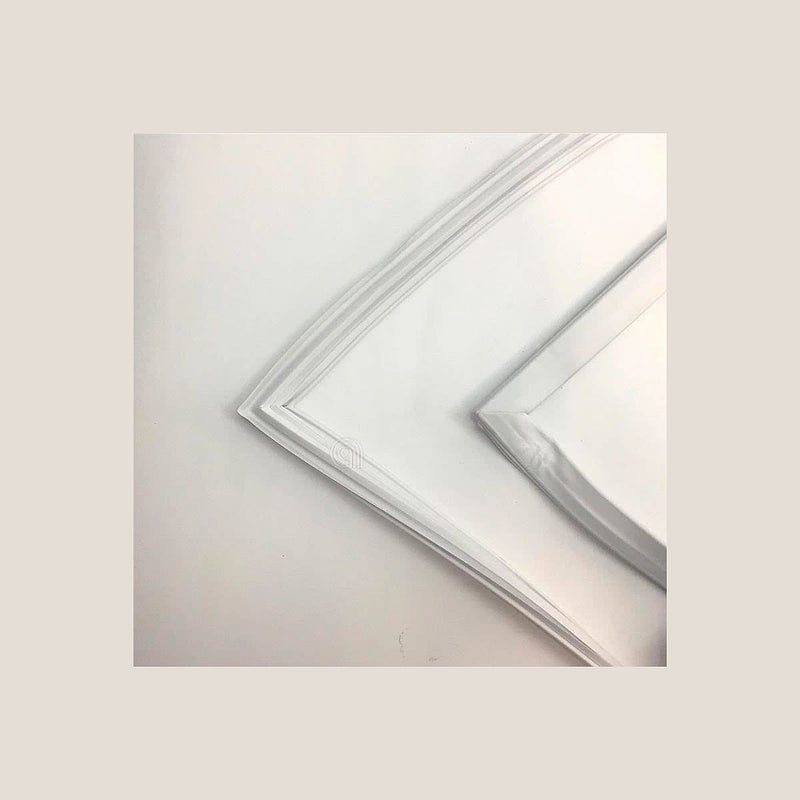 Guarnición puerta inferior para frigorífico Beko 4324850400